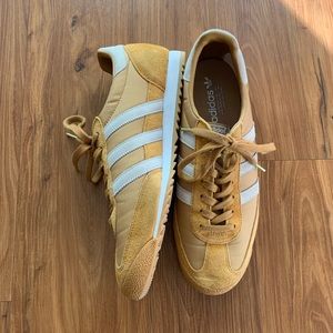 Adidas Dragon sneakers